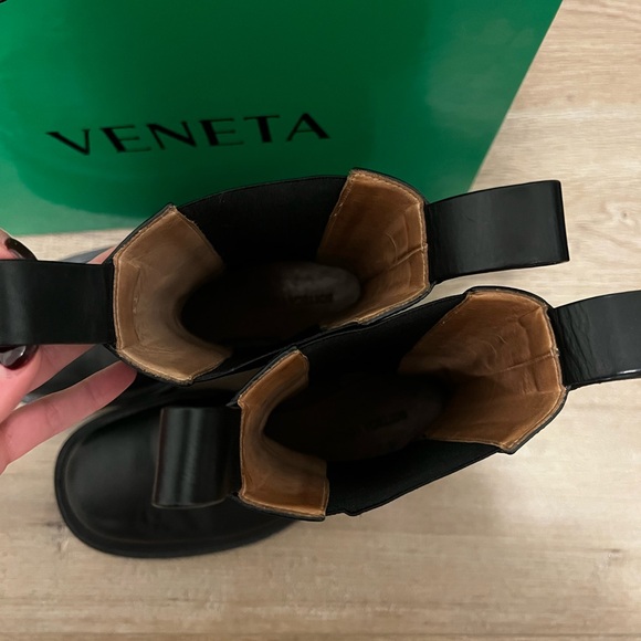 NWT Bottega Lug Sole Boots - Sz 38 with Box and dustbag - Picture 6 of 9